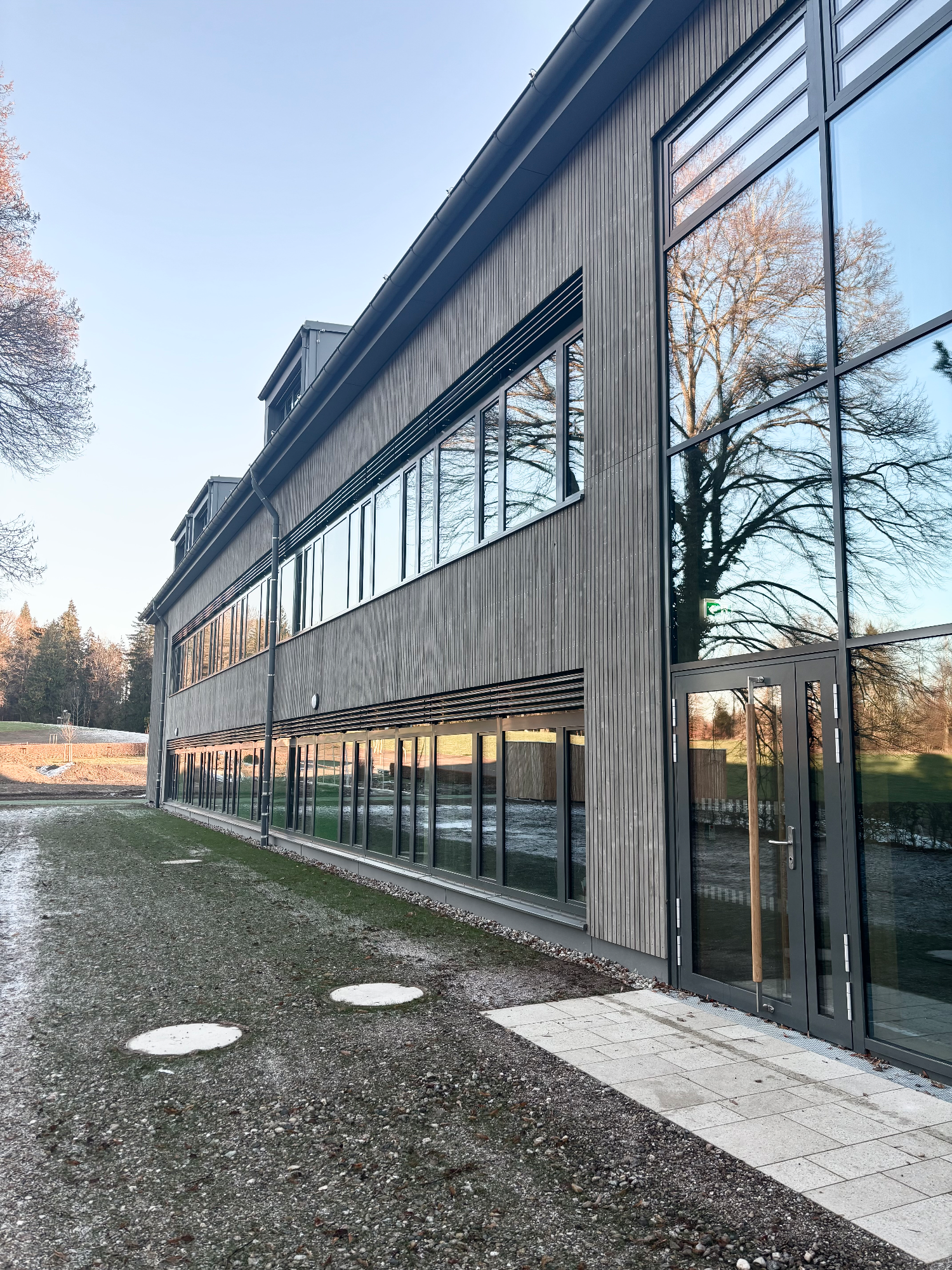 Gebäude Renate-Schimmer-Wottrich-Campus | Schloss Zinneberg